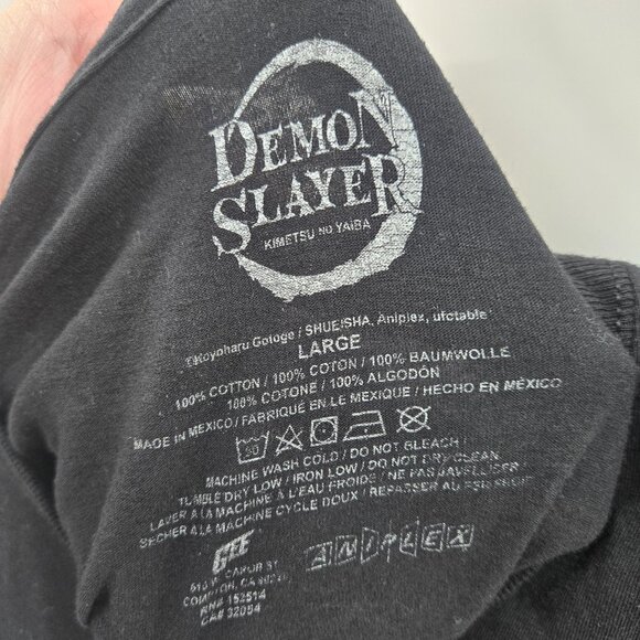 Demon Slayer Kimetsu no Yaiba Shinobu Kocho Butterfly Short Sleeved T-Shirt L - Picture 2 of 5